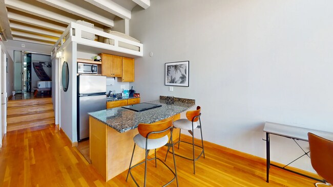 XII Stoneholm unit 511, Boston, MA 02115 - photo 2