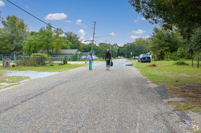 Take a stroll and enjoy your time in Summerville.