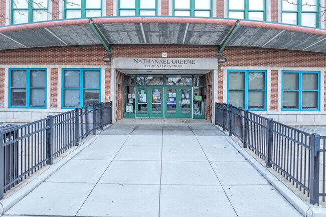 Greene N Elementary School offers courses in Reading and Math.