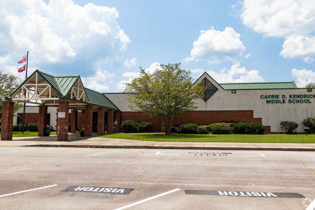 Main entrance to Kendrick Elementary School in Jonesboro, Jonesboro GA