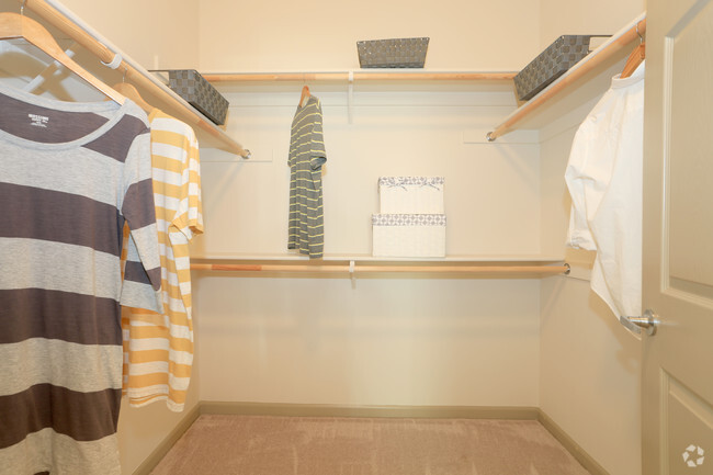 2BR, 2BA Rutherford