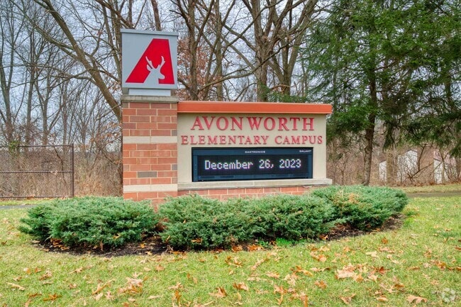 Avonworth Elementary School is a public school for grades 3-6 and is rated A- by Niche.