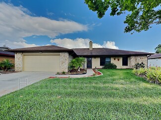 8163 Village Green Rd, Orlando, FL 32818