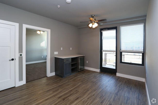 Fields South, Champaign, IL 61822 - photo 4