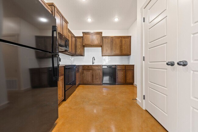 1930 Caspian Trail unit B, Killeen, TX 76548 - photo 2