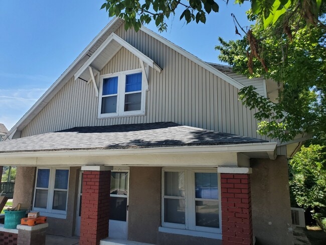 913 W High St unit B, Jefferson City, MO 65109 - photo 2