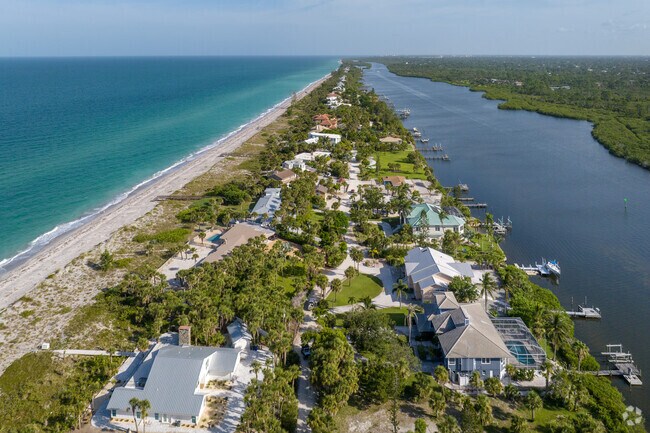 Just across the bridge from Manasota is the waterfront community of Manasota Key.