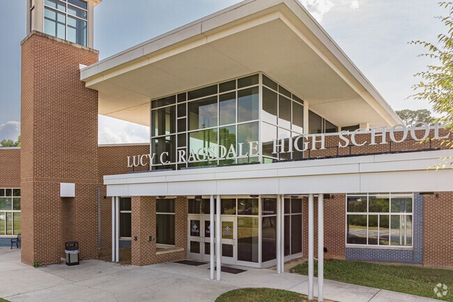 Ragsdale High School receives a B+ on Niche.
