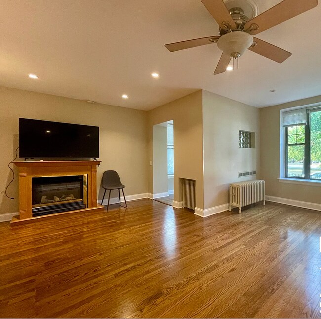 2545 W Logan Blvd unit 1W, Chicago, IL 60647 - photo 5