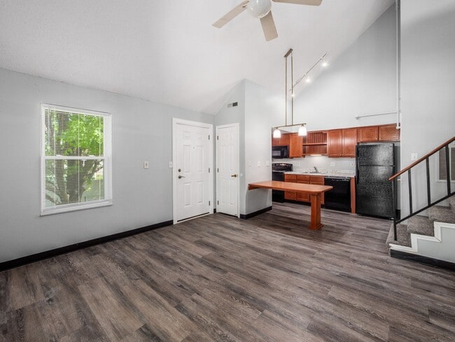 Revi Columbus East, Columbus, OH 43232 - photo 2