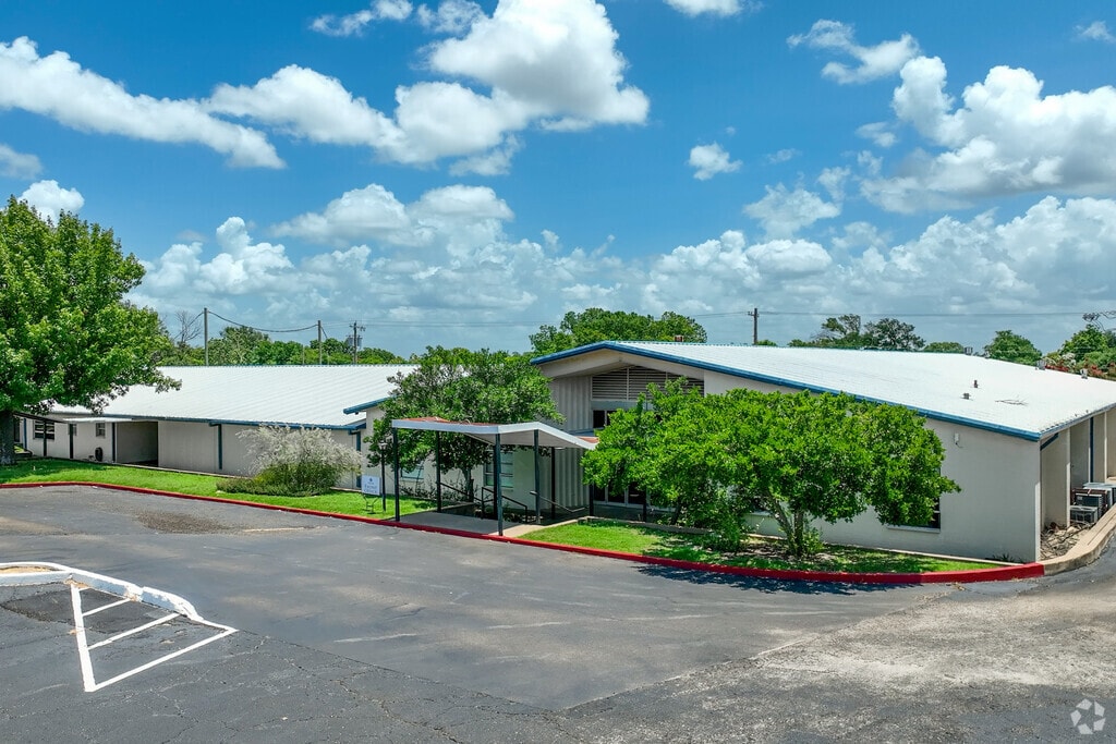 Students living in Waco, TX may attend Valor Preparatory Academy.