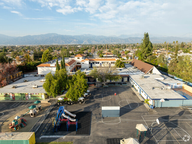 Suzanna Int'L School of Art focuses on academics, athletics and cultural experiences.
