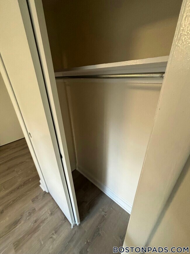 15 Chester St unit 1, Cambridge, MA 02140 - photo 5