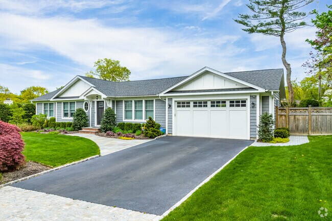 Here is a beautifully maintained ranch home in Halesite.