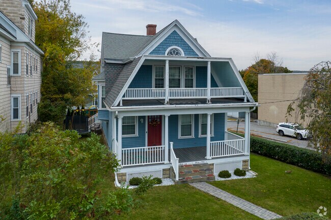 Three bedroom houses are very commonly found throughout Southside Fitchburg.