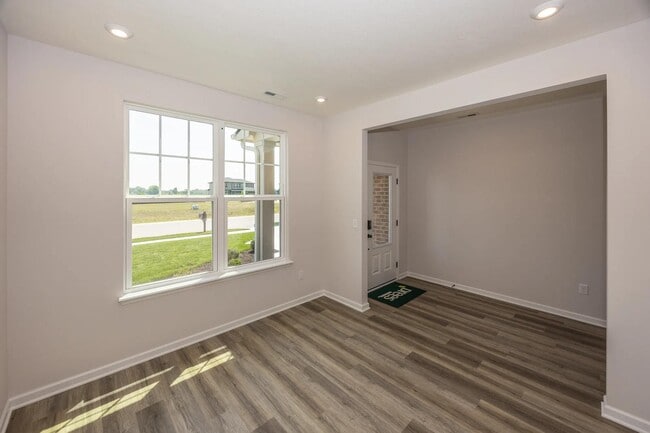 6450 Stone Side Dr, Plainfield, IN 46168 - photo 6