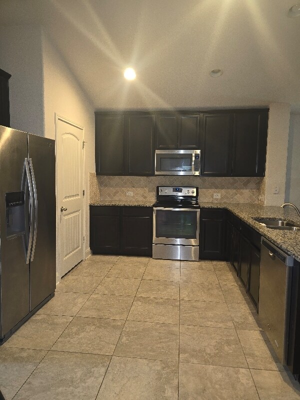 10464 Dakota River, Converse, TX 78109 - photo 4