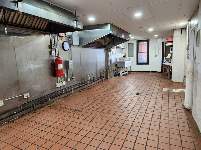 27 Main St unit 27 Main Street, Brockport, NY 14420 - photo 2