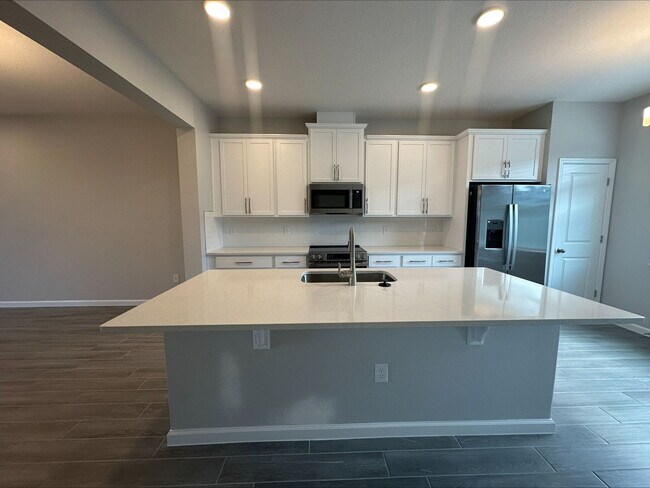 1404 Lumpini St, Saint Cloud, FL 34771 - photo 4