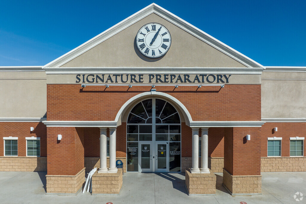 Signature Preparatory combines academic excellence and character for all of its students.