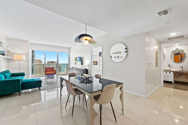Icon Brickell Tower 3 unit ID1347574P, Miami, FL 33131 - photo 6