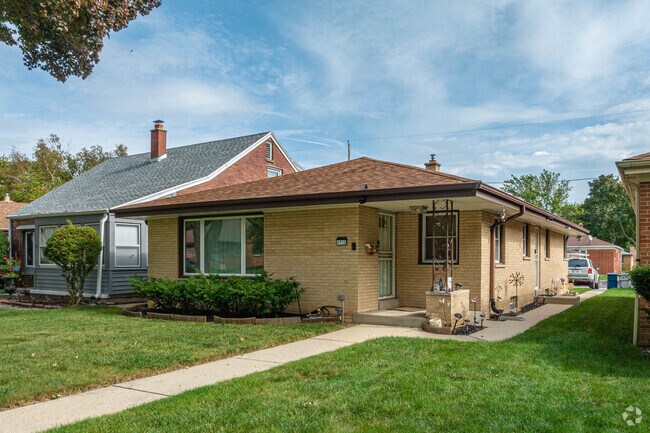 A simple yet lovely ranch style home in the Hampton Heights neighborhood in Milwaukee, WI.