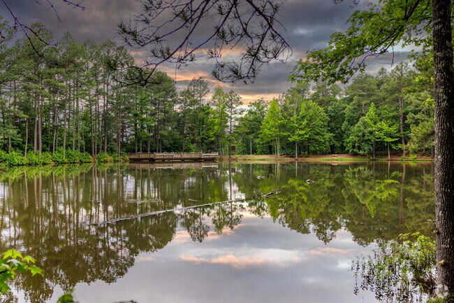 Conner Park and it's small lake is an easy hiking destination just across from River Mountain.