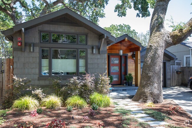 Craftsman-style homes in Downtown Lafayette are the newest addition to the neighborhood.