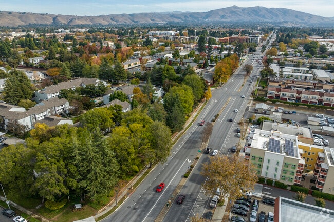 Fremont Boulevard is the main thoroughfare through Centerville.