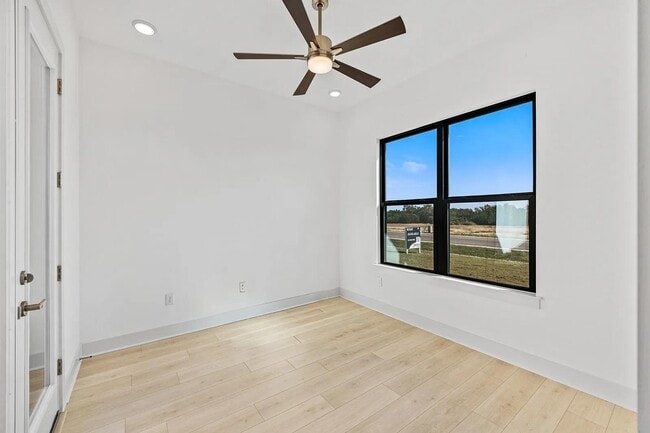 2929 Ralph Drees Dr, Leander, TX 78641 - photo 3