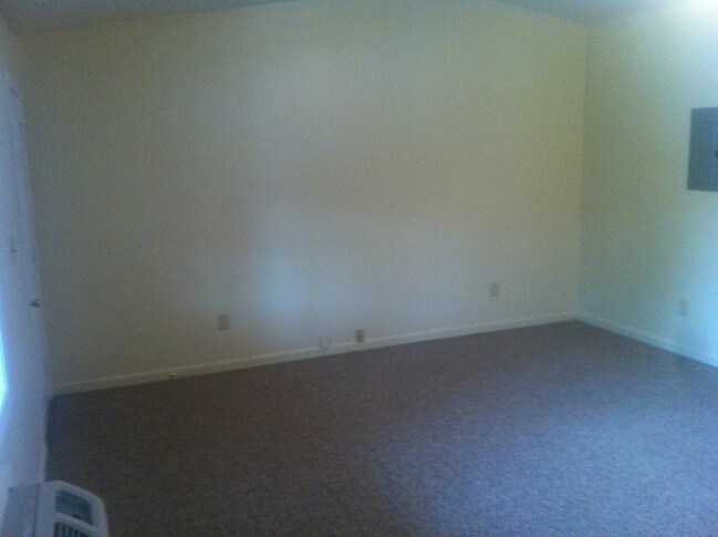 1029 W 2nd St unit 1, Madison, IN 47250 - photo 4