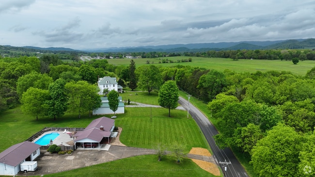 NH_Mooresburg_559277_PC_050725_v1