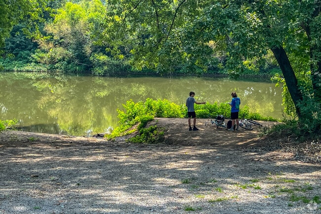Take a break from the hustle and bustle and do some fishing at the River Trail in Marietta.