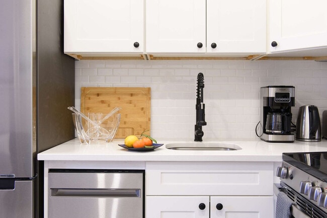 240e E 75th St unit FL2-ID1021882P, New York, NY 10021 - photo 3