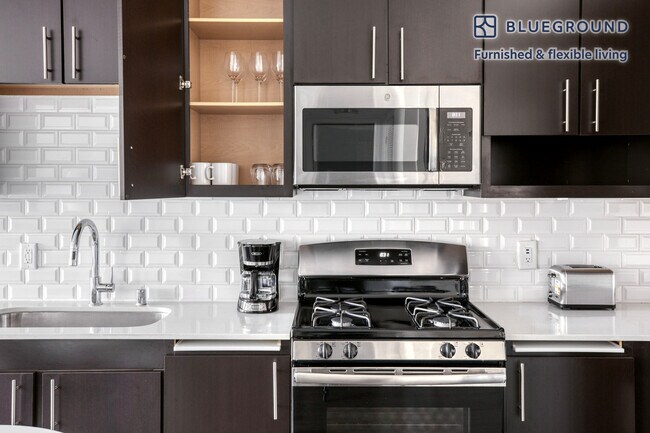 5080 Camino Del Arroyo unit FL4-ID18, San Diego, CA 92108 - photo 7