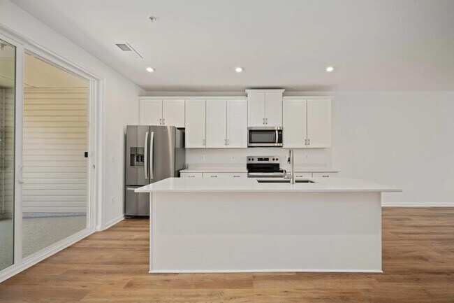 Neabsco Commons, Woodbridge, VA 22191 - photo 4