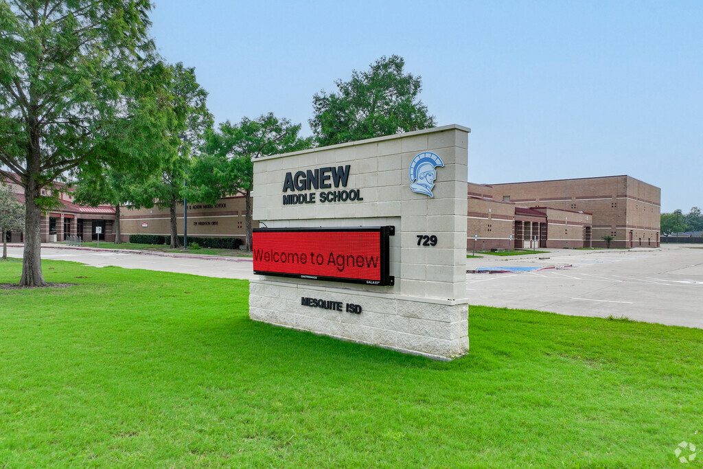 Agnew Middle School has many activities for its students in Mesquite, TX.