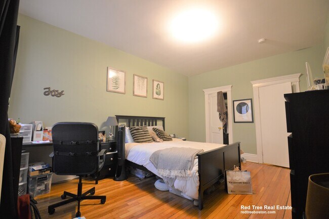 1721 Commonwealth Ave unit 1, Brighton, MA 02135 - photo 4