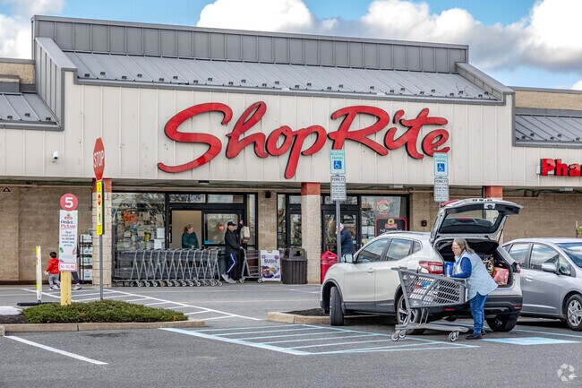 ShopRite in Clinton near Glen Gardner provides convenient grocery shopping for local residents.