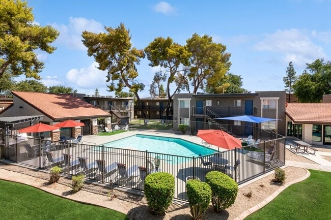 Villages at Metro Center, Phoenix, AZ 85051 - photo 2