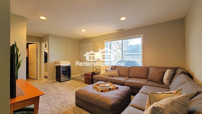 319 4th St N, Hudson, WI 54016 - photo 2