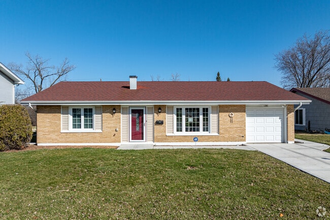 High Point Park features many updated ranch-style homes.