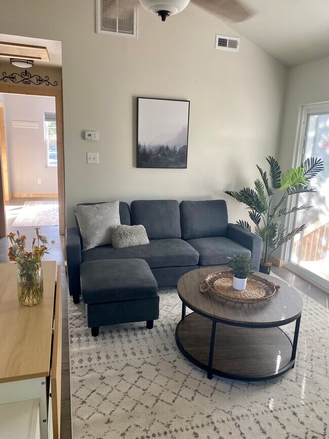 10510 Cadosia Rd unit 1, Richmond, VA 23235 - photo 4