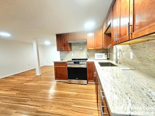 684 Parker St unit 1, Roxbury Crossing, MA 02120 - photo 2