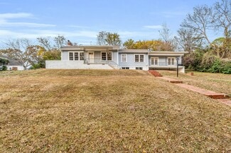 905 8th Ave N, Columbus, MS 39701
