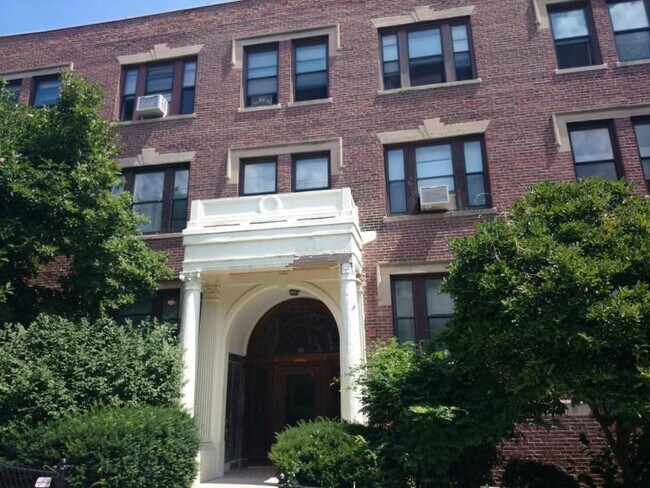 46 Park Vale Ave unit 6, Allston, MA 02134 - photo 2