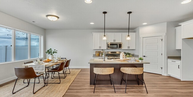 6888 S Survey Peak Ln, West Jordan, UT 84081 - photo 4