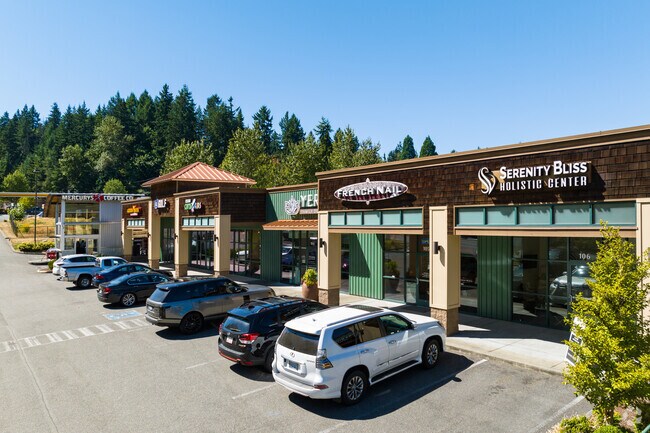 Plenty of restaurants and retail options in the peaceful neighborhood of Leota.