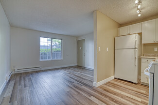 2405 NW Irving St, Portland, OR 97210