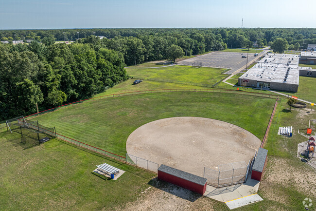 Cardinal Elementary School is located in Muskegon, Michigan.